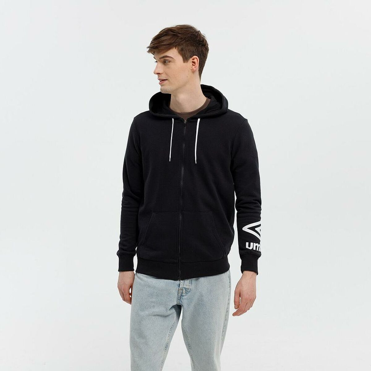 Herenhoodie FW TERRACE ZIP HOODIE Umbro 66063U 060 Zwart